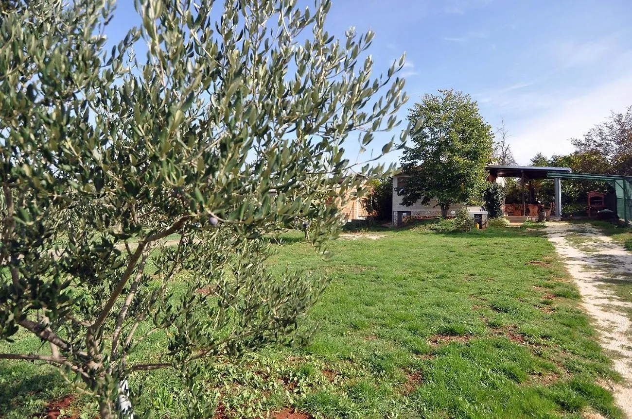 Herrliches Ferienhaus Mit Klima, Wlan, Terrasse Und Grillbereich Pola 0*,
